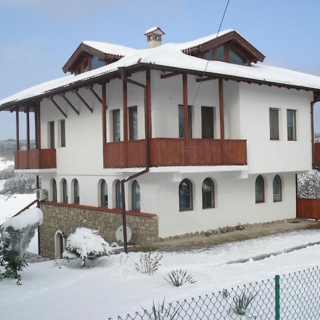 Guest House Diabora 알바나시 외부 사진