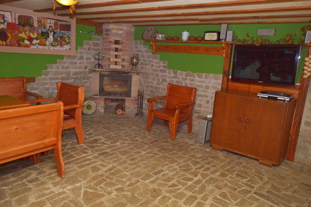 Guest House Diabora 알바나시 외부 사진