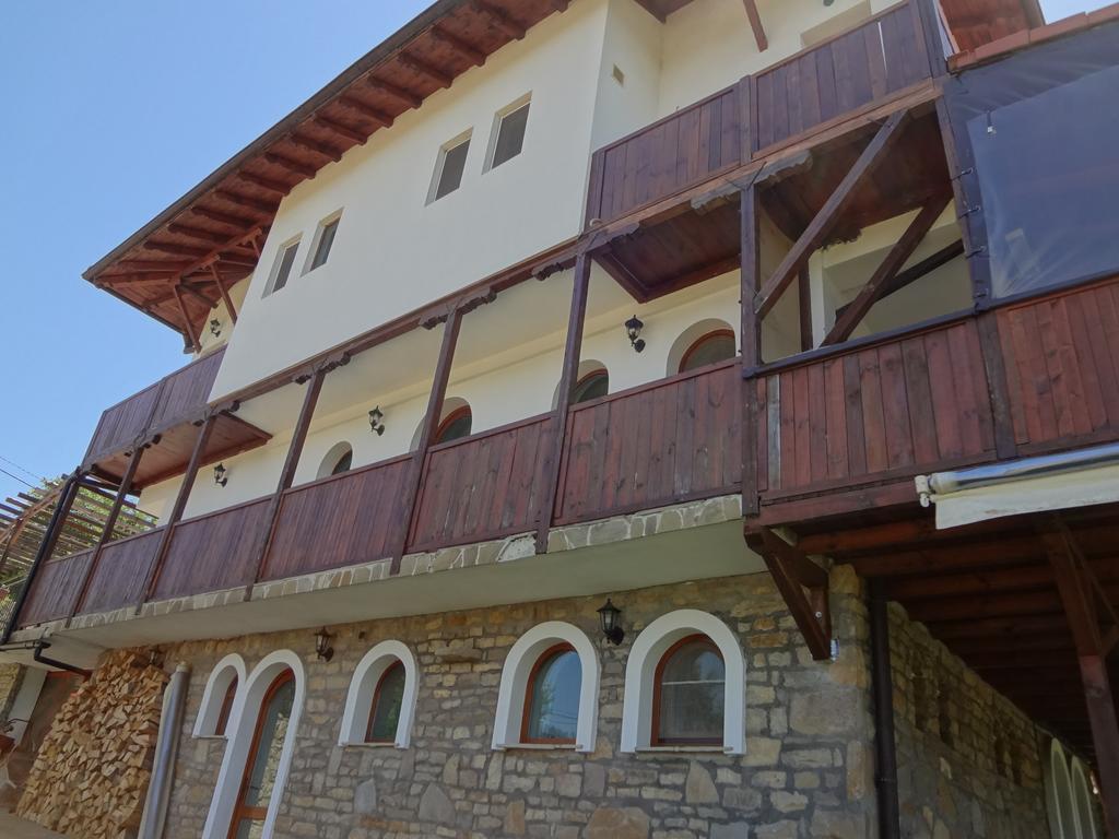 Guest House Diabora 알바나시 외부 사진