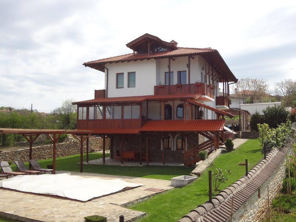 Guest House Diabora 알바나시 외부 사진
