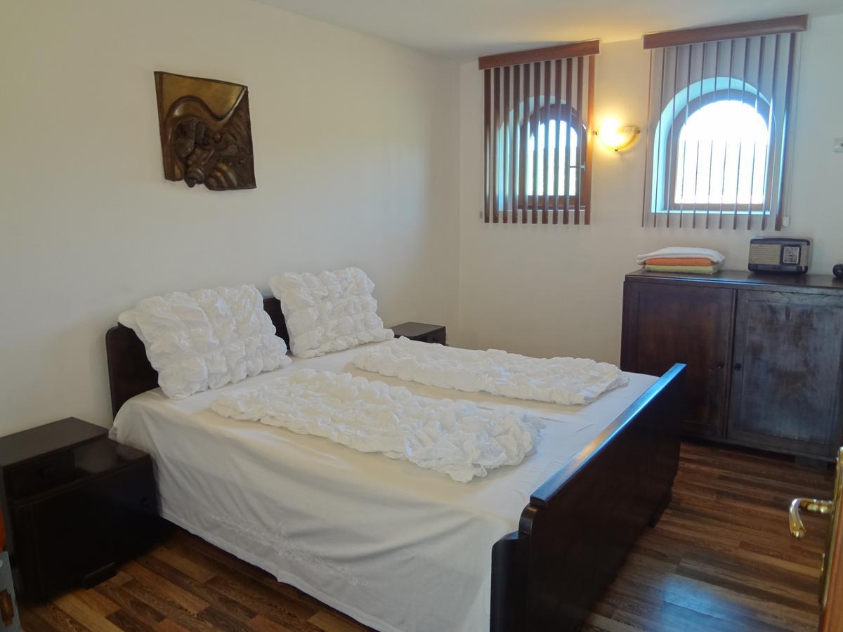 Guest House Diabora 알바나시 외부 사진