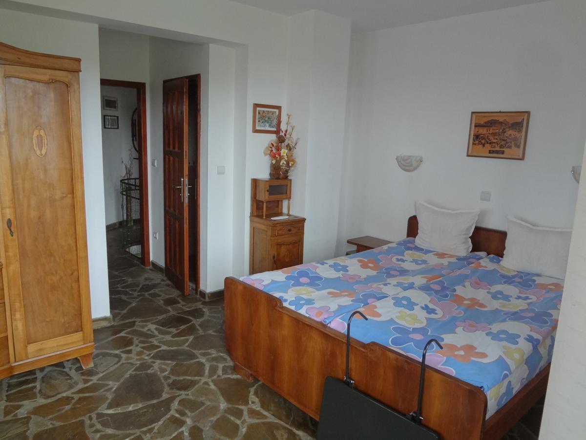 Guest House Diabora 알바나시 외부 사진